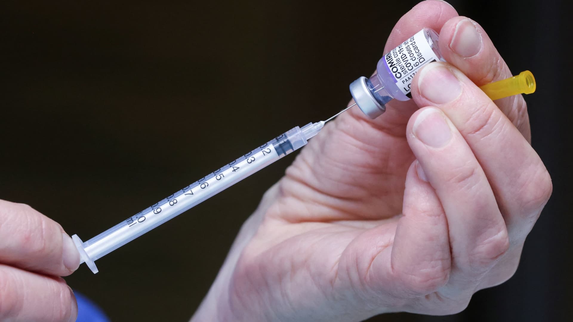 FDA approves Covid booster shots targeting omicron BA.5 variant