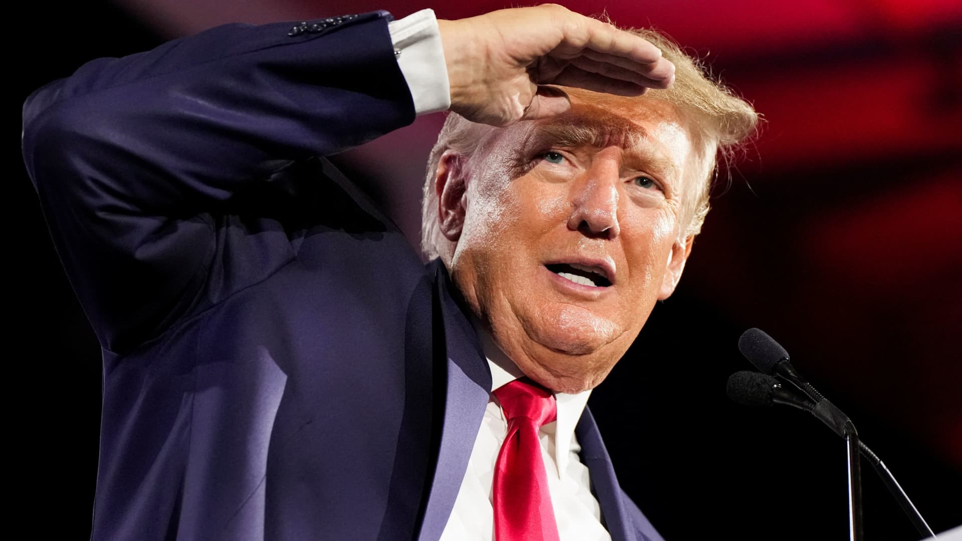 Trump agrees to release financial records to House Oversight Committee